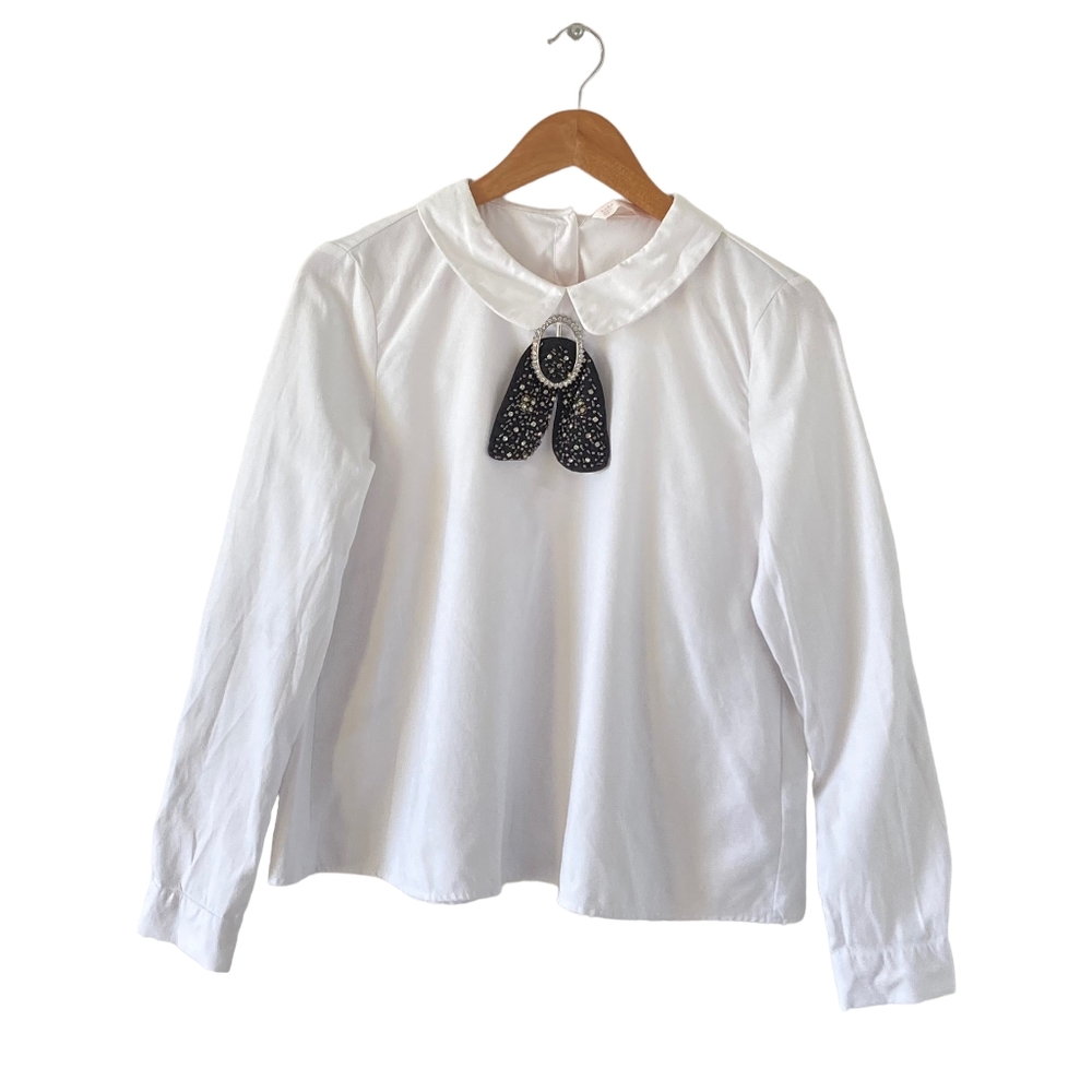 Pre-Loved Zara White Blouse with Intricate Embellishment Design Brooch UK Size M - Picture 1 of 13